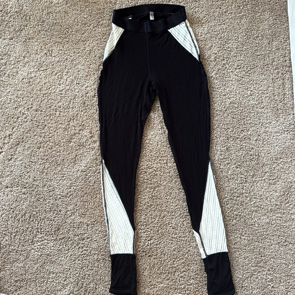 FP Movement Mountains Are Calling Base-Layer Leggings - Picture 4 of 9